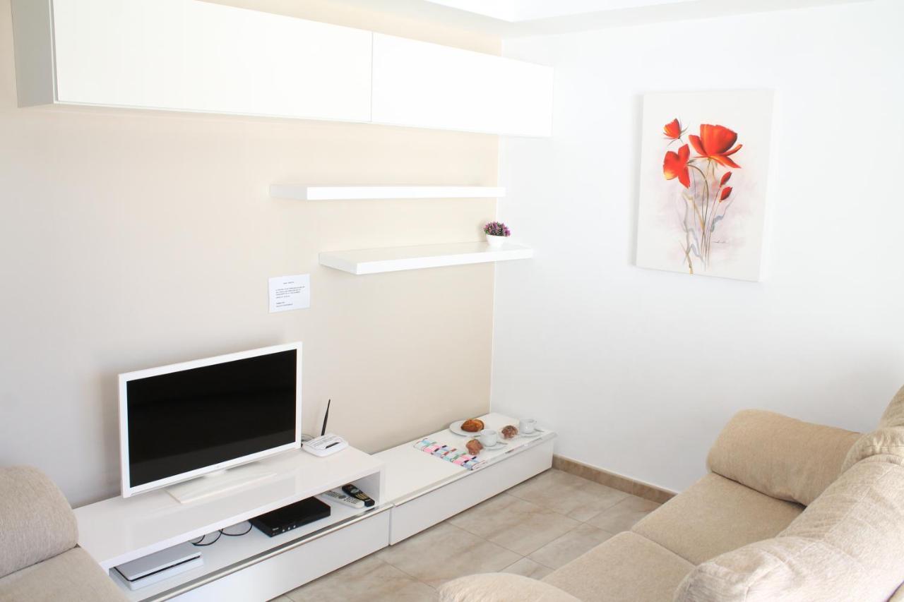 Villa Betty Cala'N Blanes  Extérieur photo