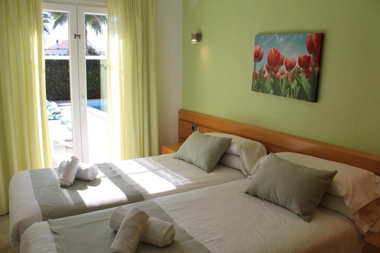 Villa Betty Cala'N Blanes  Extérieur photo